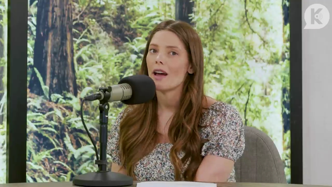 Ashley-Greene-dot-nl_TheTwilightEffect-BreakingDawnPart1RewatchPart3of3-3537.jpg