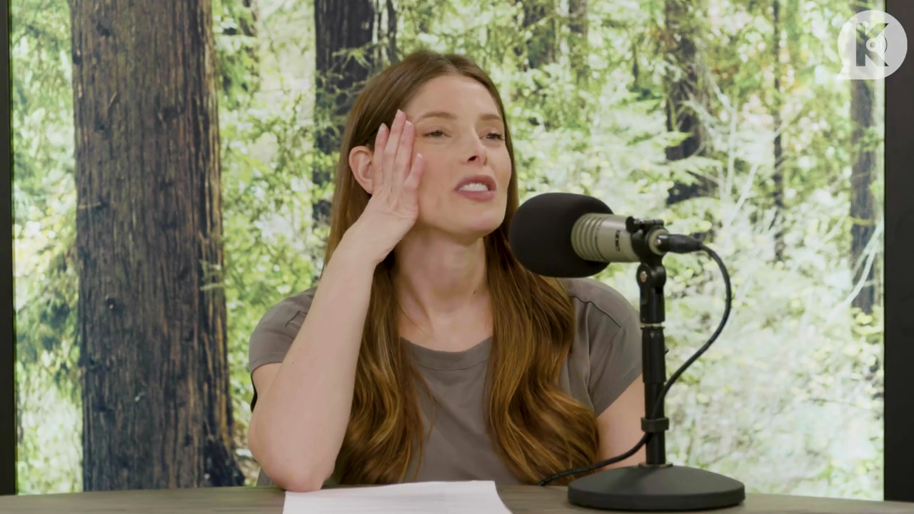 Ashley-Greene-dot-nl_TheTwilightEffect-ChristinaPerri0153.jpg