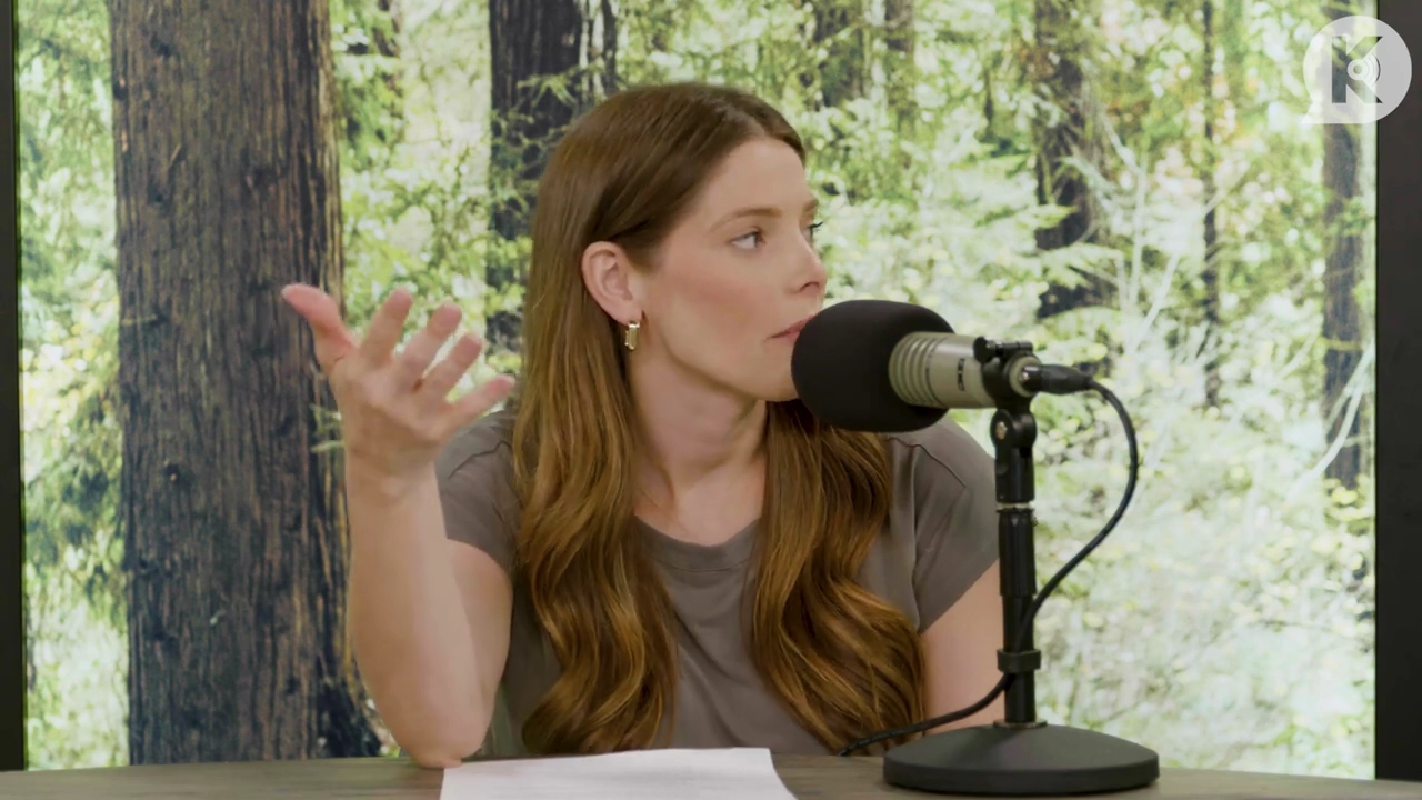 Ashley-Greene-dot-nl_TheTwilightEffect-ChristinaPerri0158.jpg