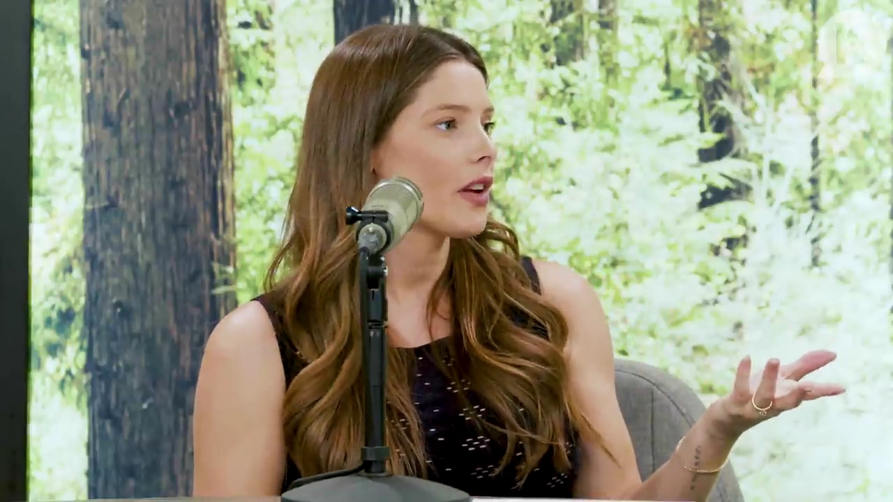 Ashley-Greene-dot-nl_TheTwilightEffect-JuliaJones0657.jpg