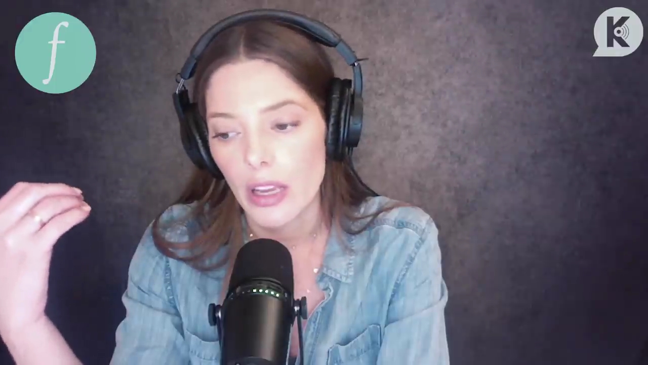 Ashley-Greene-dot-nl_TheTwilightEffect-JuliaJones0921.jpg