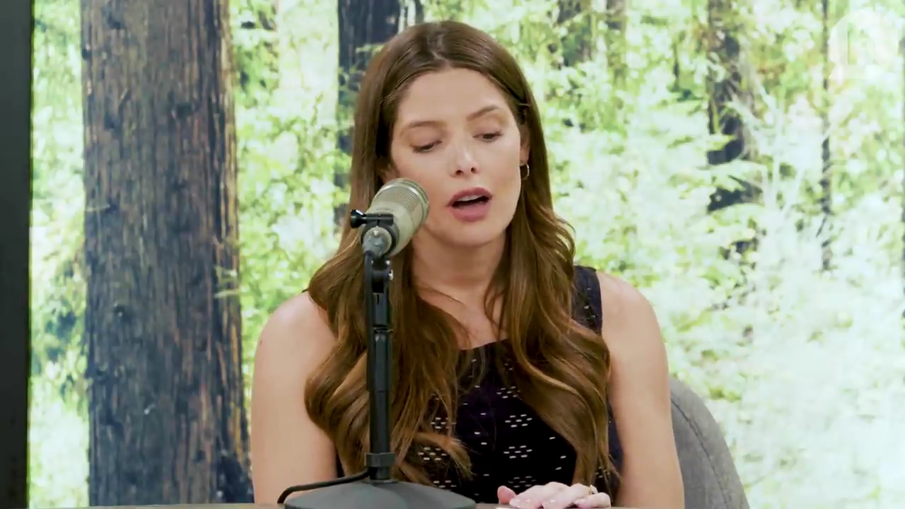 Ashley-Greene-dot-nl_TheTwilightEffect-JuliaJones1245.jpg