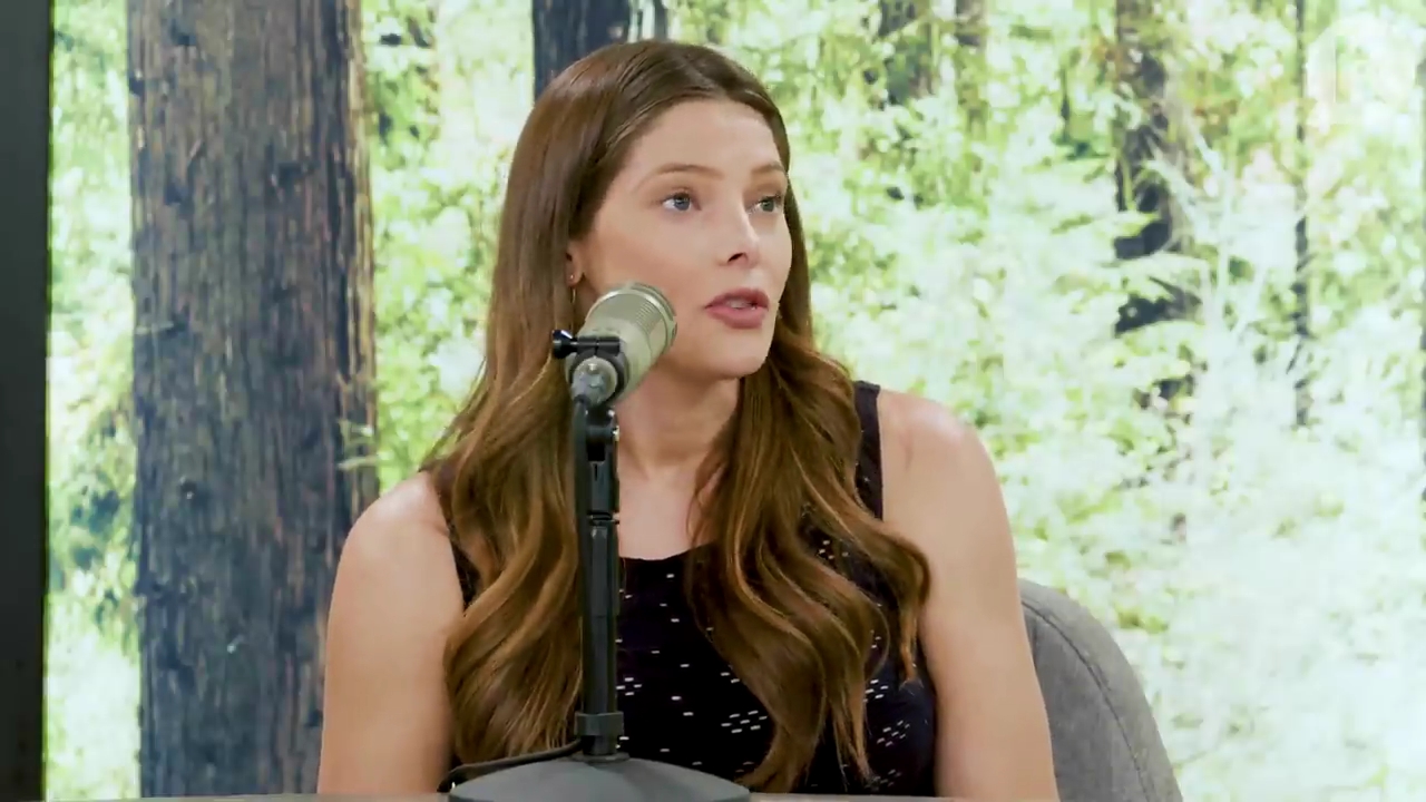 Ashley-Greene-dot-nl_TheTwilightEffect-JuliaJones1356.jpg