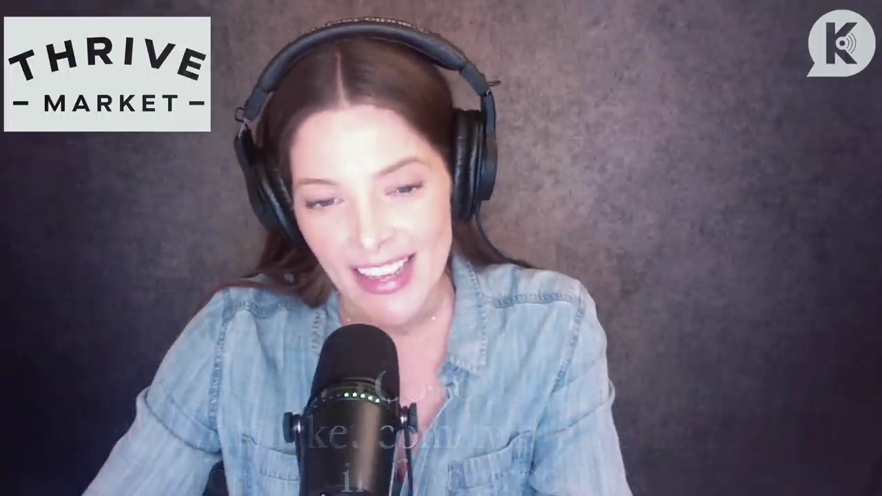 Ashley-Greene-dot-nl_TheTwilightEffect-JuliaJones2035.jpg