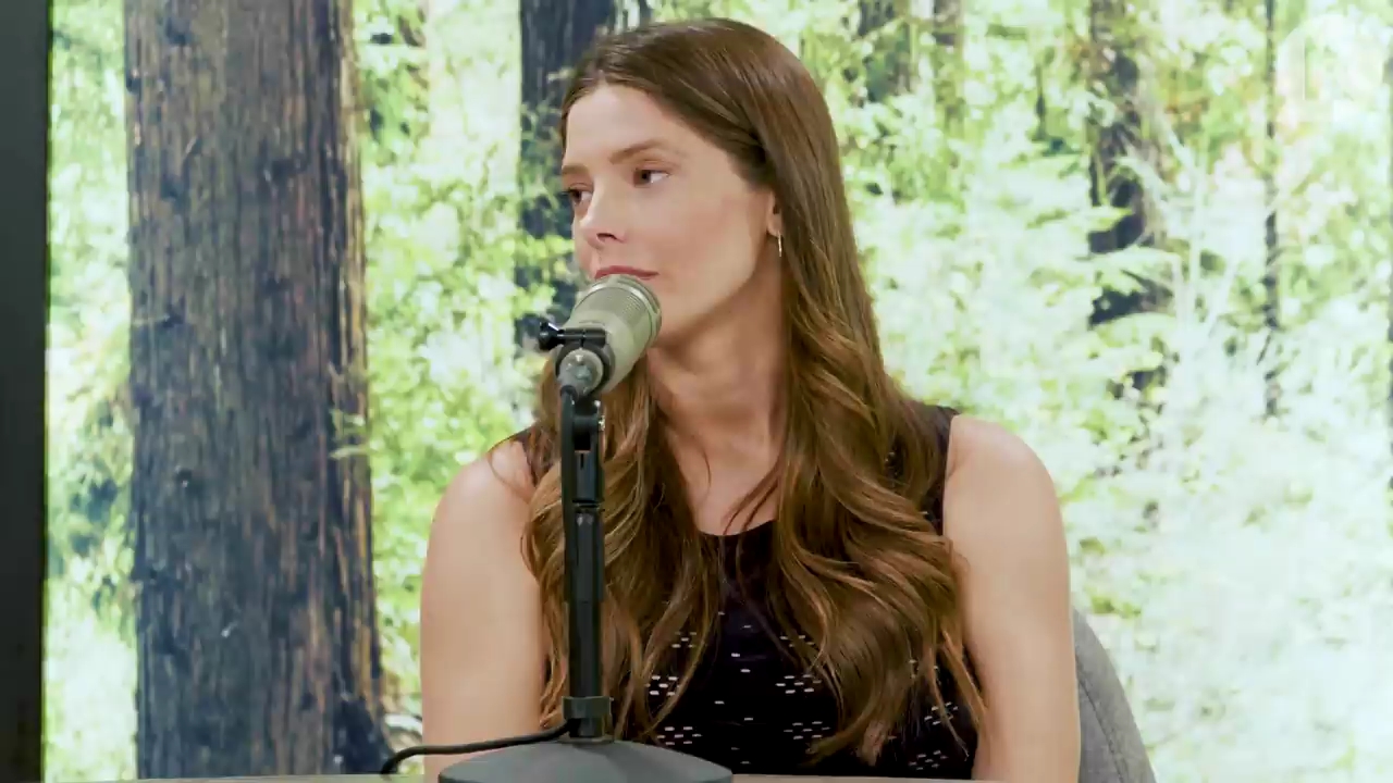 Ashley-Greene-dot-nl_TheTwilightEffect-JuliaJones2365.jpg