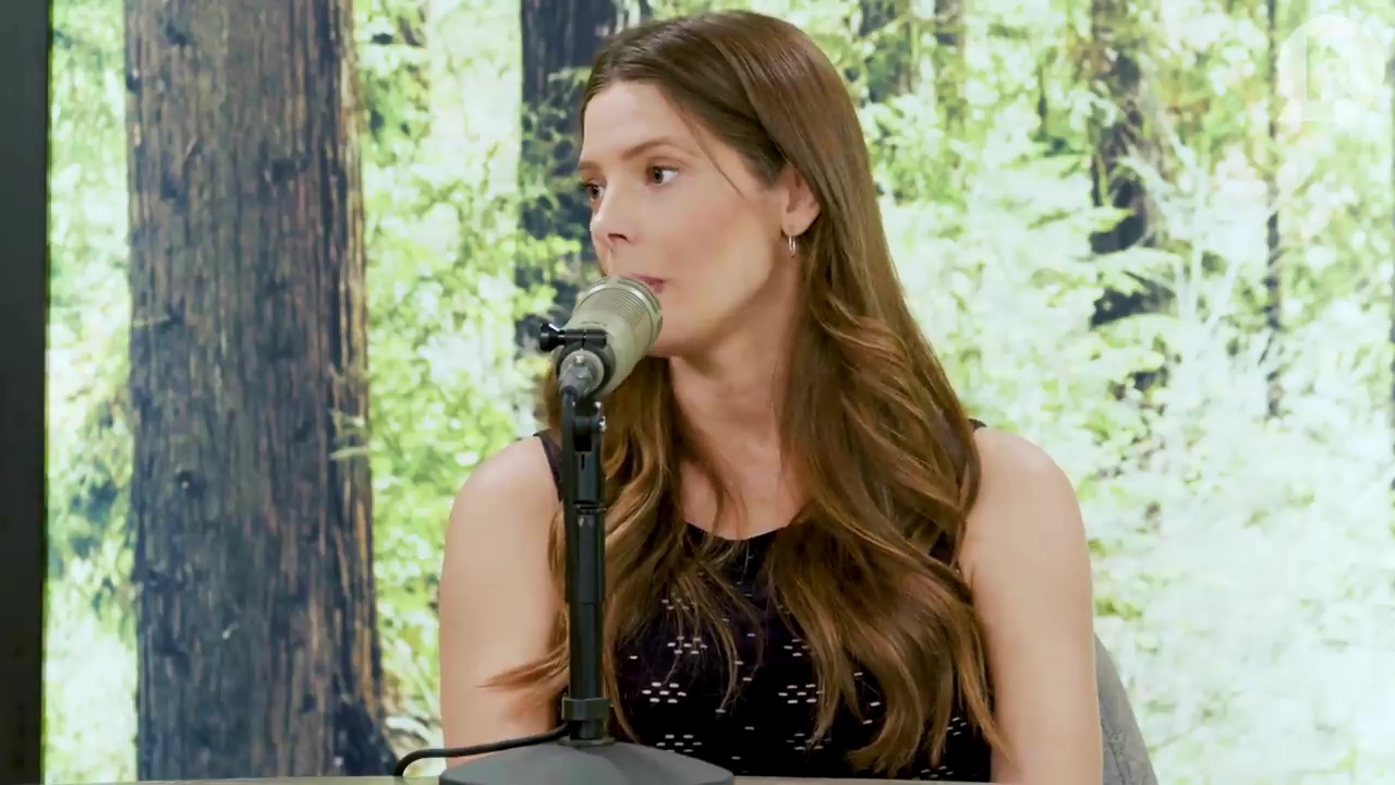 Ashley-Greene-dot-nl_TheTwilightEffect-JuliaJones3253.jpg