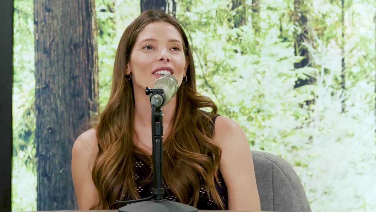 Ashley-Greene-dot-nl_TheTwilightEffect-JuliaJones3450.jpg