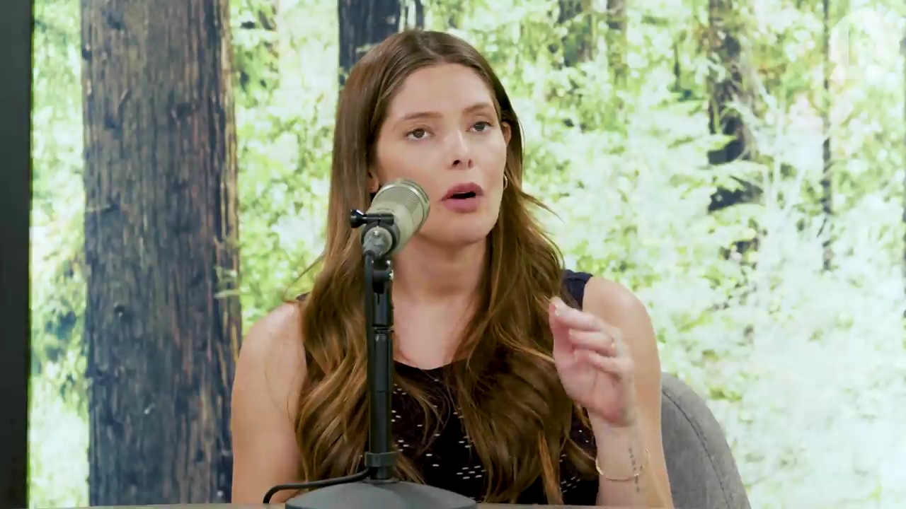 Ashley-Greene-dot-nl_TheTwilightEffect-JuliaJones3566.jpg