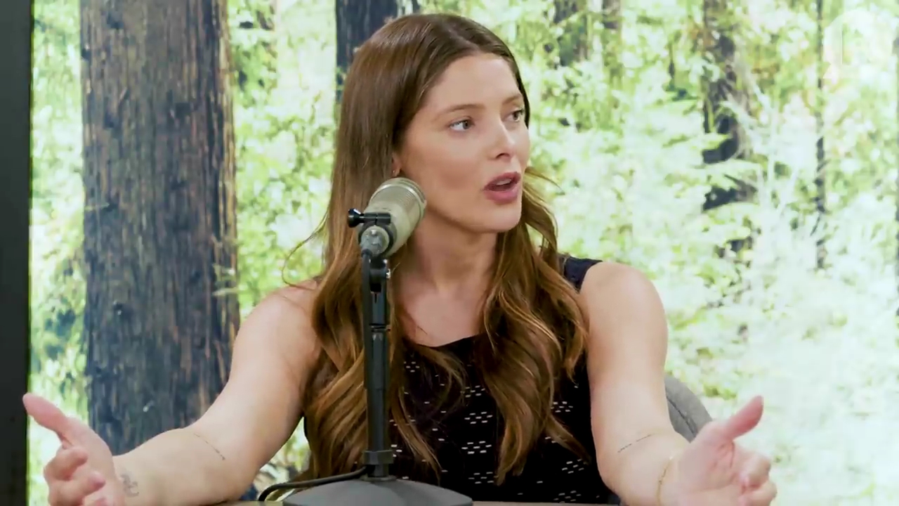 Ashley-Greene-dot-nl_TheTwilightEffect-JuliaJones3640.jpg