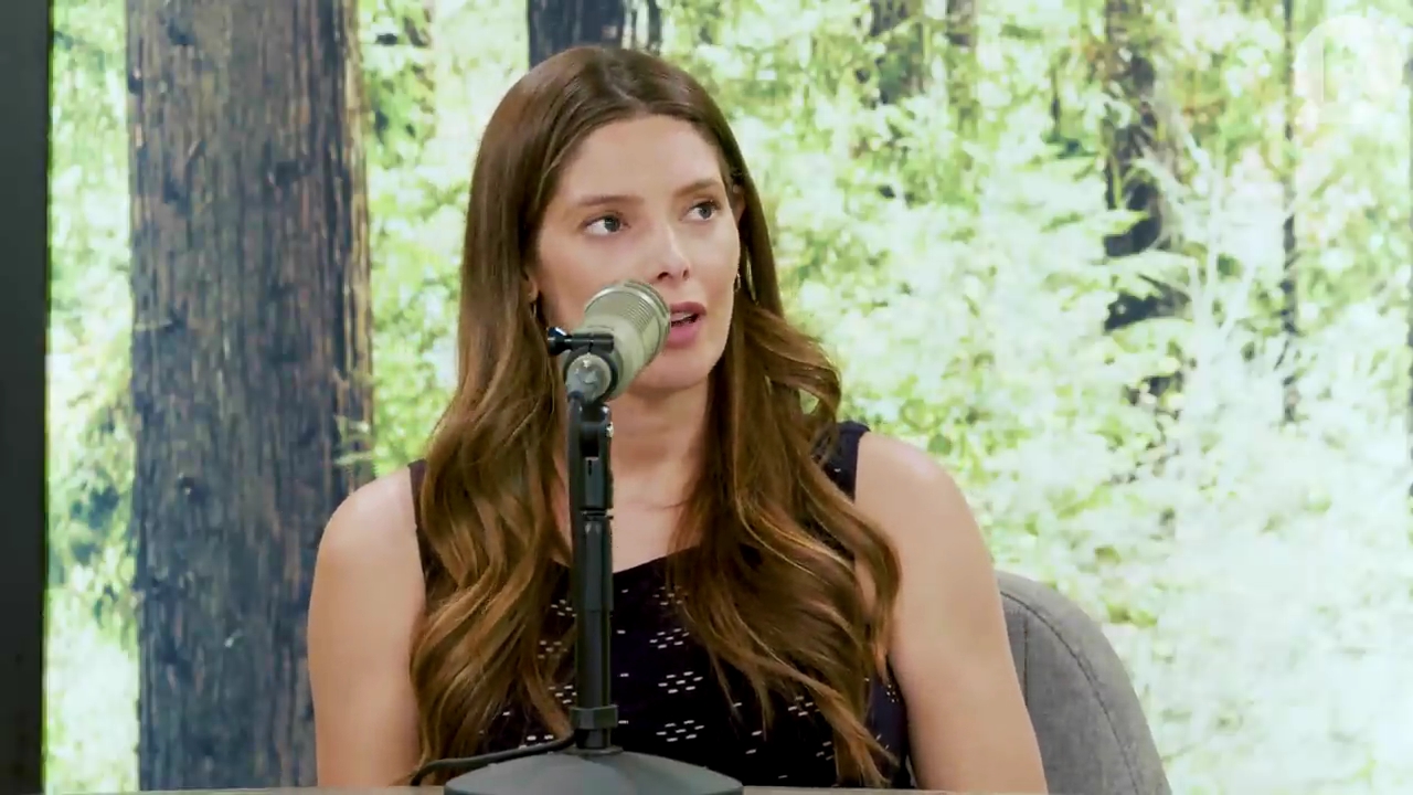 Ashley-Greene-dot-nl_TheTwilightEffect-JuliaJones3849.jpg