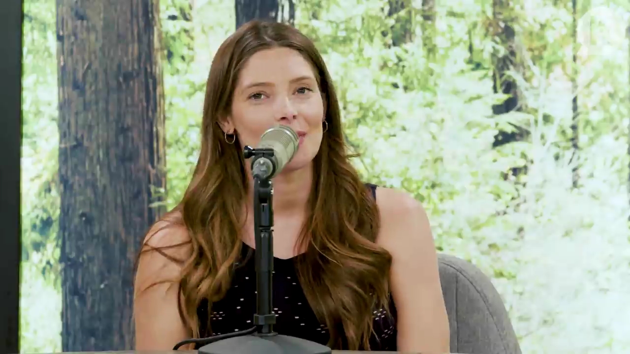 Ashley-Greene-dot-nl_TheTwilightEffect-JuliaJones4038.jpg