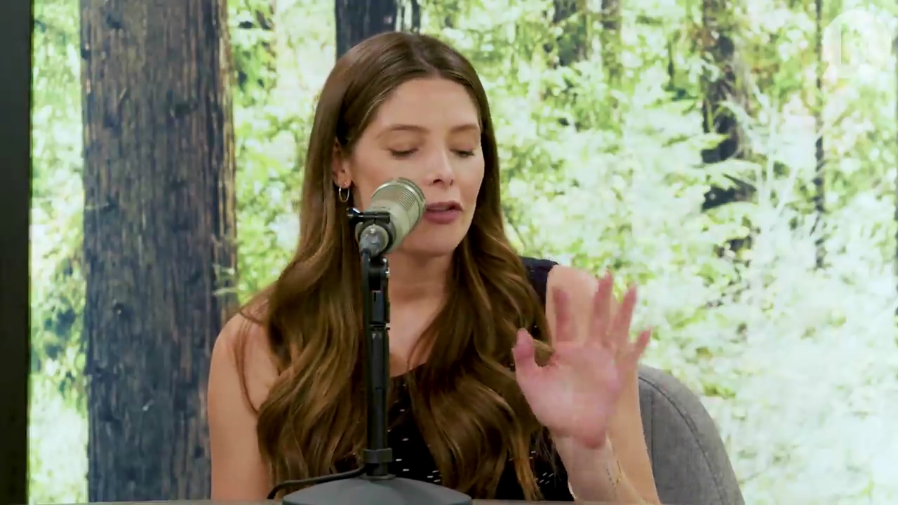 Ashley-Greene-dot-nl_TheTwilightEffect-JuliaJones4145.jpg