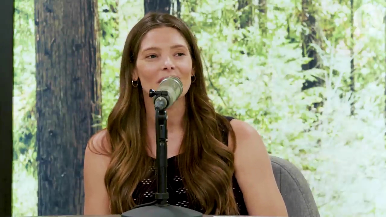 Ashley-Greene-dot-nl_TheTwilightEffect-JuliaJones4792.jpg