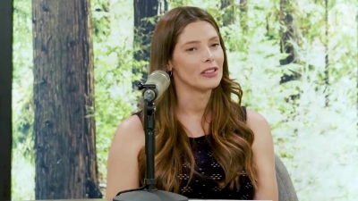 Ashley-Greene-dot-nl_TheTwilightEffect-JuliaJones0620.jpg