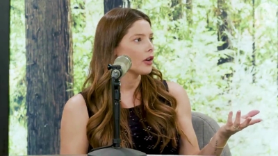 Ashley-Greene-dot-nl_TheTwilightEffect-JuliaJones0658.jpg