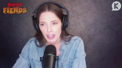 Ashley-Greene-dot-nl_TheTwilightEffect-JuliaJones0709.jpg