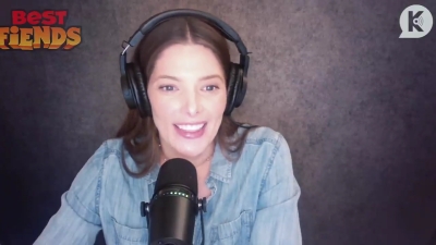 Ashley-Greene-dot-nl_TheTwilightEffect-JuliaJones0729.jpg