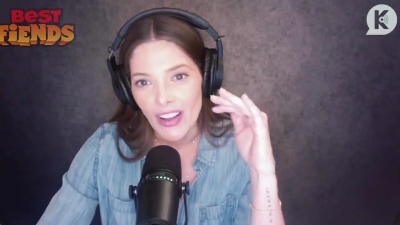Ashley-Greene-dot-nl_TheTwilightEffect-JuliaJones0736.jpg