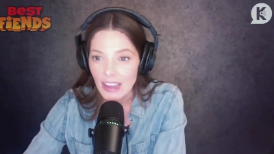 Ashley-Greene-dot-nl_TheTwilightEffect-JuliaJones0791.jpg