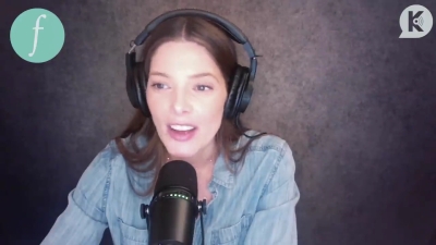 Ashley-Greene-dot-nl_TheTwilightEffect-JuliaJones0837.jpg