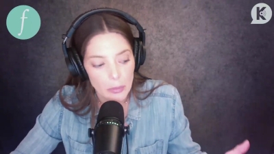 Ashley-Greene-dot-nl_TheTwilightEffect-JuliaJones0890.jpg
