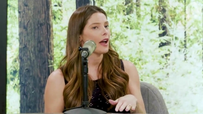 Ashley-Greene-dot-nl_TheTwilightEffect-JuliaJones0959.jpg
