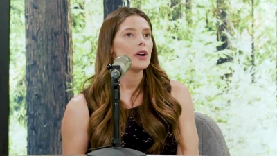 Ashley-Greene-dot-nl_TheTwilightEffect-JuliaJones0979.jpg