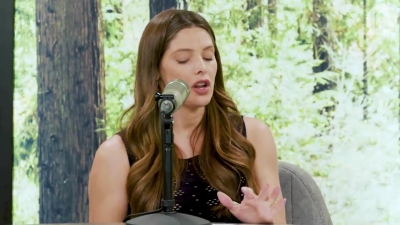 Ashley-Greene-dot-nl_TheTwilightEffect-JuliaJones0982.jpg