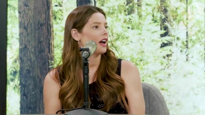 Ashley-Greene-dot-nl_TheTwilightEffect-JuliaJones2390.jpg