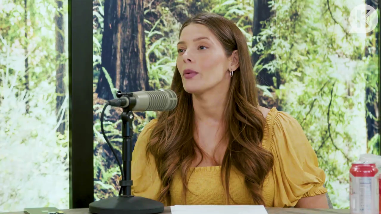 Ashley-Greene-dot-nl_TheTwilightEffect-BreakingDawnPart2-RewatchPart1of3-0044.jpg Ashley-Greene-dot-nl_TheTwilightEffect-BreakingDawnPart2-RewatchPart1of3-0044.jpg