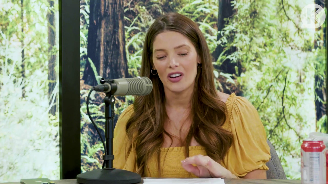 Ashley-Greene-dot-nl_TheTwilightEffect-BreakingDawnPart2-RewatchPart1of3-0397.jpg