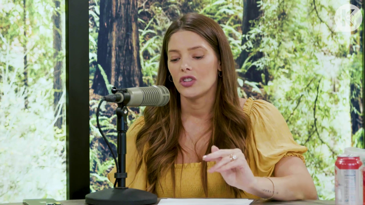 Ashley-Greene-dot-nl_TheTwilightEffect-BreakingDawnPart2-RewatchPart1of3-0425.jpg