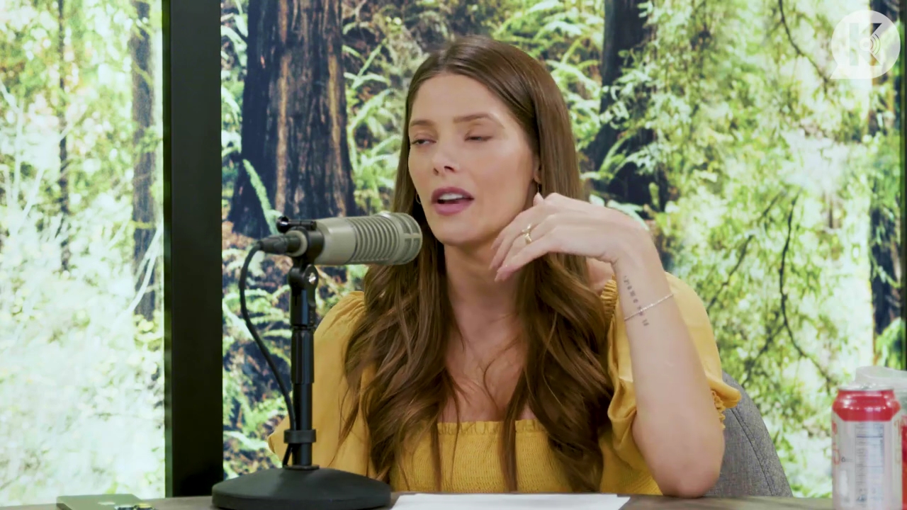 Ashley-Greene-dot-nl_TheTwilightEffect-BreakingDawnPart2-RewatchPart1of3-0441.jpg