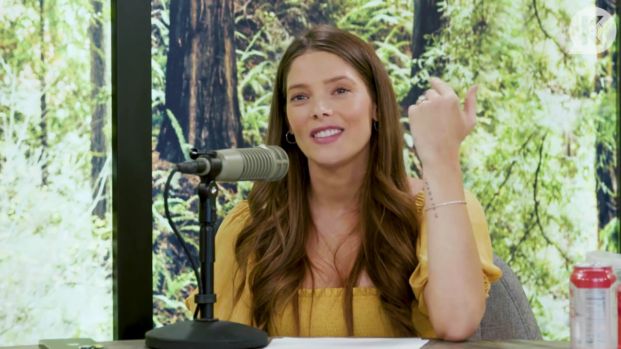 Ashley-Greene-dot-nl_TheTwilightEffect-BreakingDawnPart2-RewatchPart1of3-0454.jpg