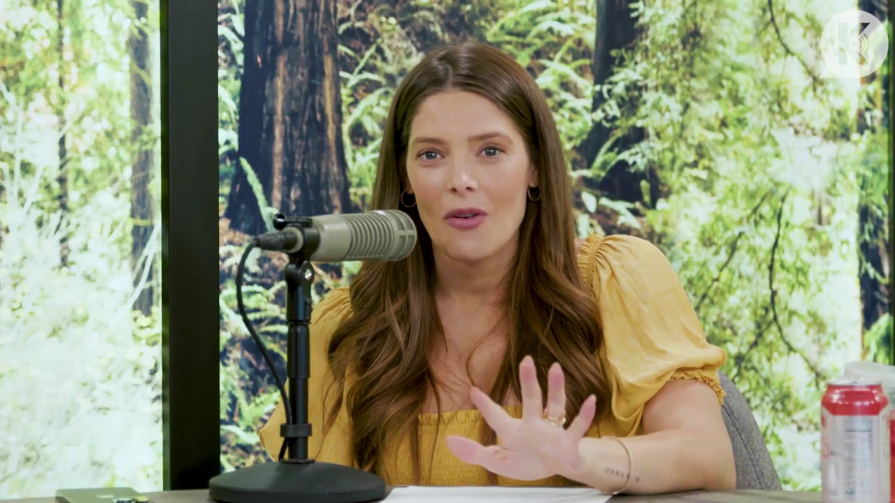 Ashley-Greene-dot-nl_TheTwilightEffect-BreakingDawnPart2-RewatchPart1of3-0458.jpg