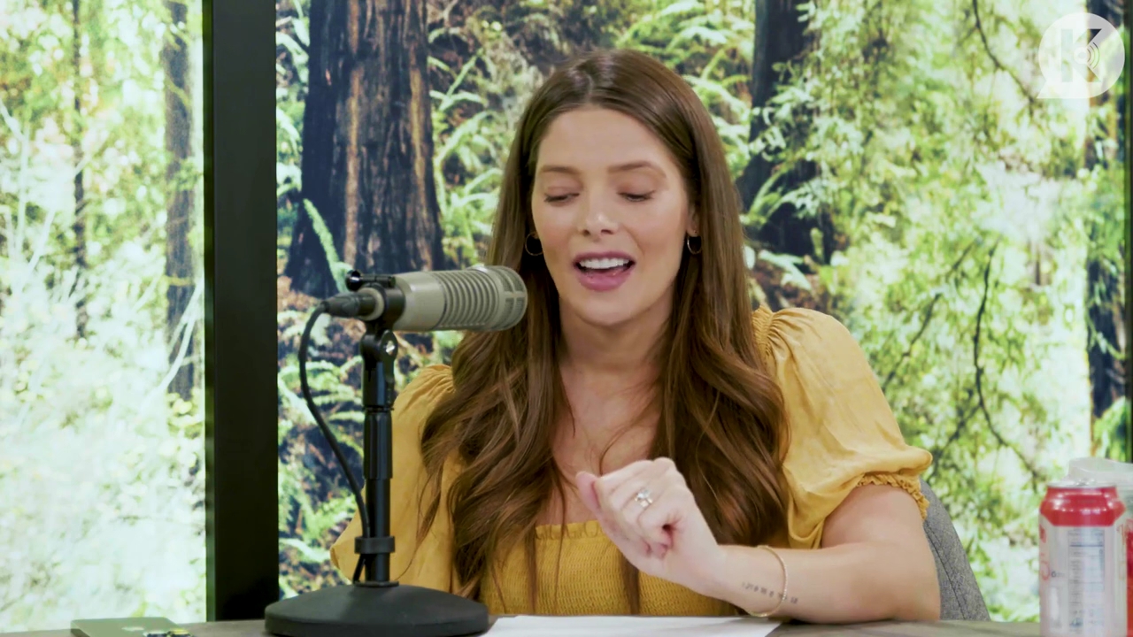 Ashley-Greene-dot-nl_TheTwilightEffect-BreakingDawnPart2-RewatchPart1of3-0461.jpg