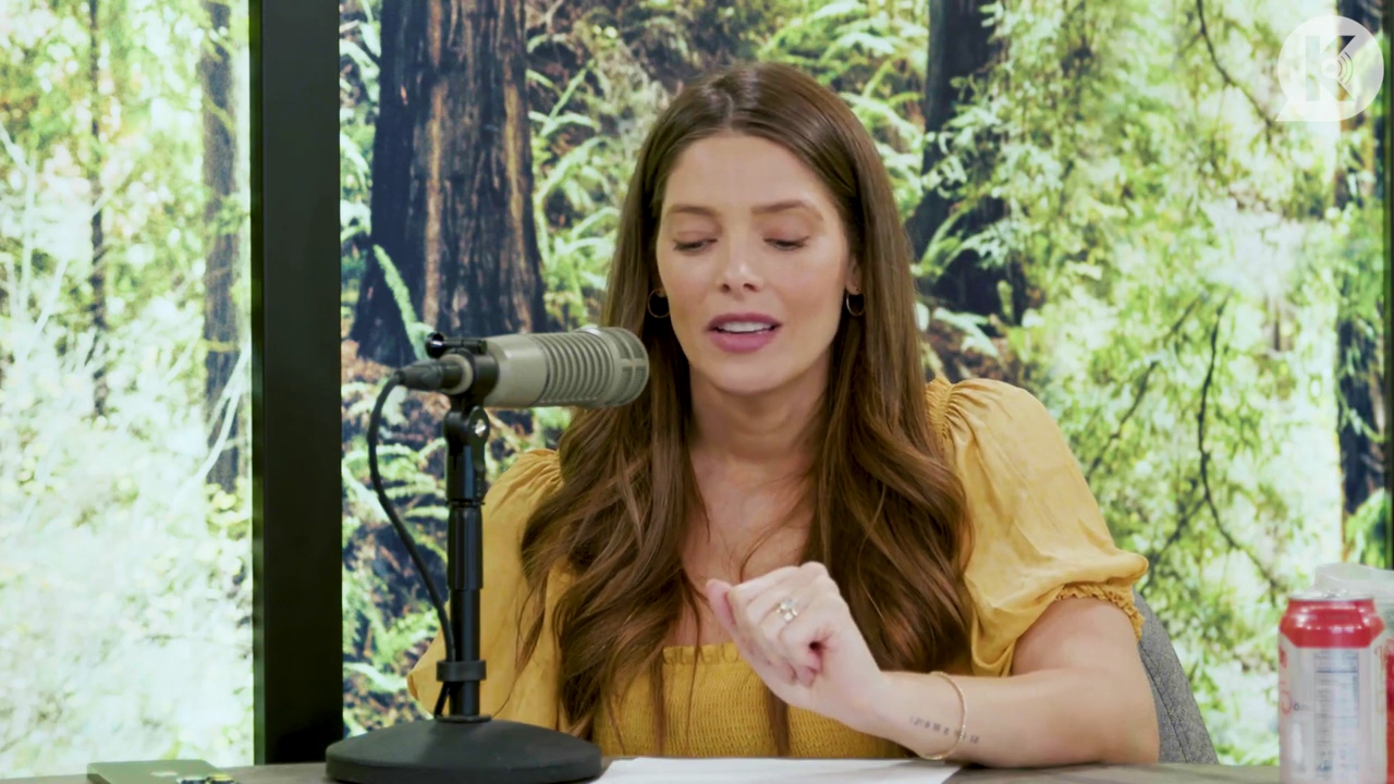 Ashley-Greene-dot-nl_TheTwilightEffect-BreakingDawnPart2-RewatchPart1of3-0462.jpg