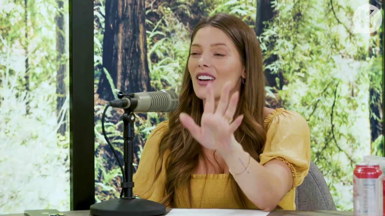 Ashley-Greene-dot-nl_TheTwilightEffect-BreakingDawnPart2-RewatchPart1of3-0487.jpg