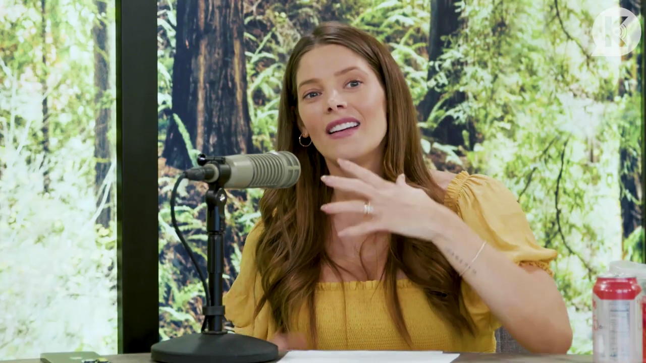 Ashley-Greene-dot-nl_TheTwilightEffect-BreakingDawnPart2-RewatchPart1of3-0492.jpg