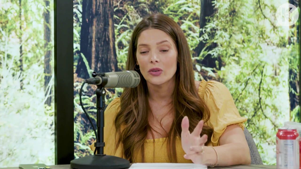 Ashley-Greene-dot-nl_TheTwilightEffect-BreakingDawnPart2-RewatchPart1of3-0541.jpg