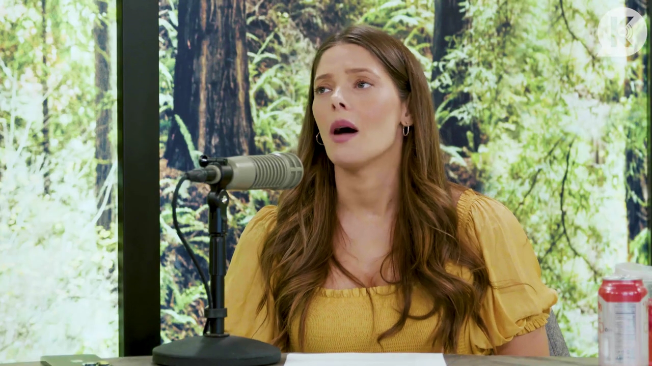 Ashley-Greene-dot-nl_TheTwilightEffect-BreakingDawnPart2-RewatchPart1of3-0589.jpg