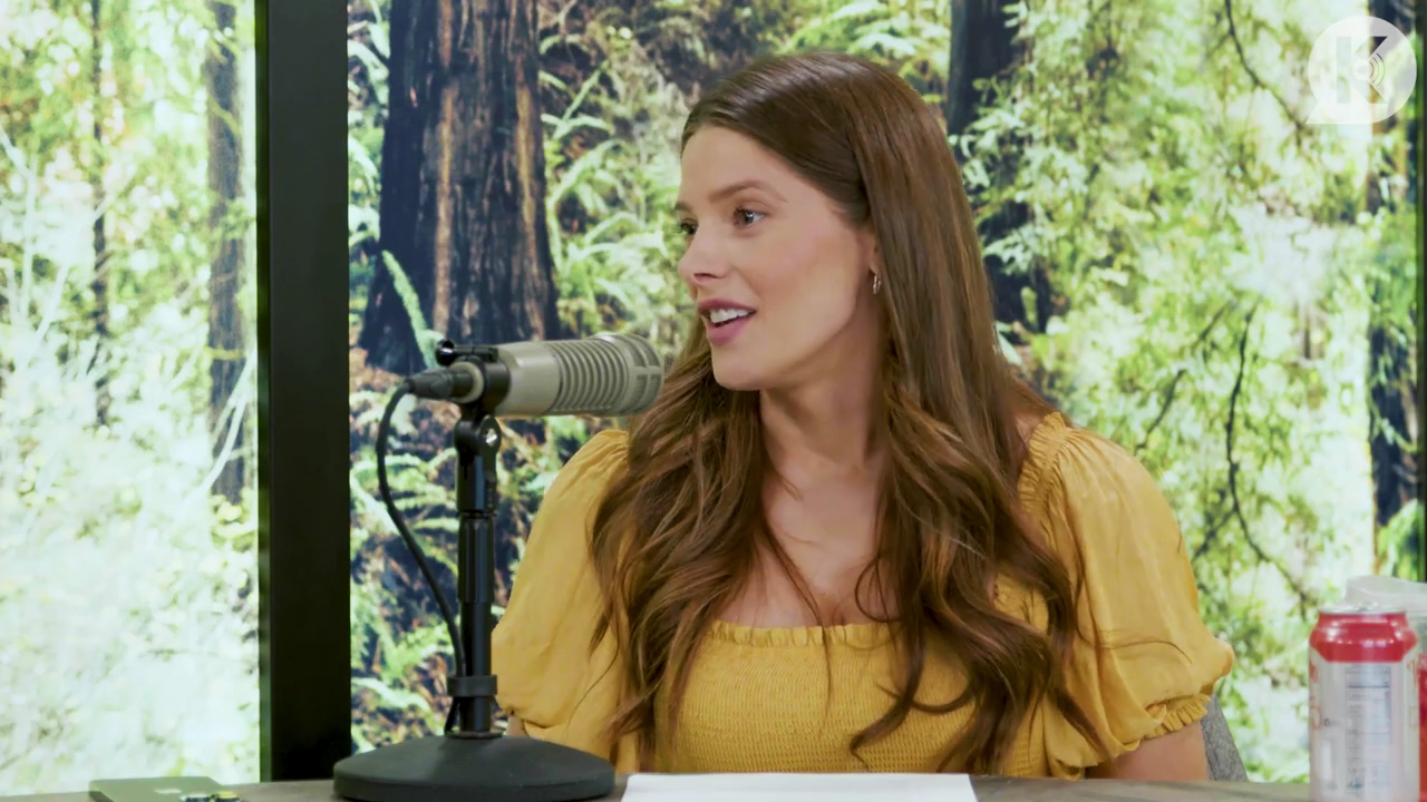 Ashley-Greene-dot-nl_TheTwilightEffect-BreakingDawnPart2-RewatchPart1of3-0593.jpg