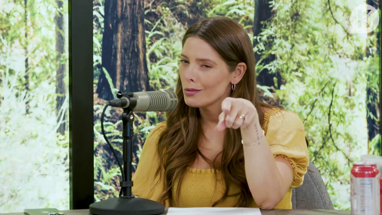 Ashley-Greene-dot-nl_TheTwilightEffect-BreakingDawnPart2-RewatchPart1of3-0603.jpg