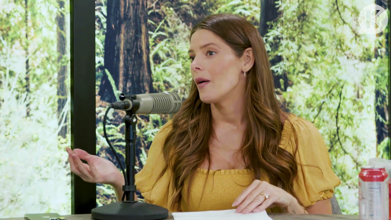 Ashley-Greene-dot-nl_TheTwilightEffect-BreakingDawnPart2-RewatchPart1of3-0638.jpg