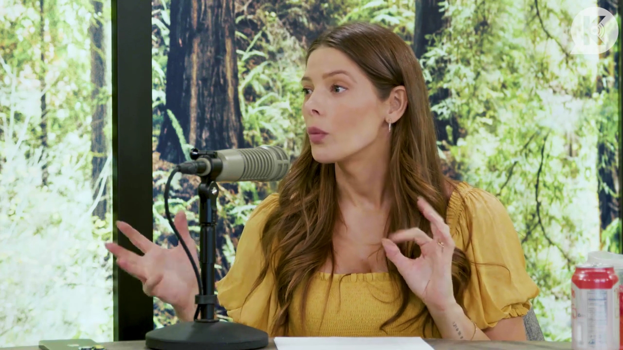Ashley-Greene-dot-nl_TheTwilightEffect-BreakingDawnPart2-RewatchPart1of3-0643.jpg