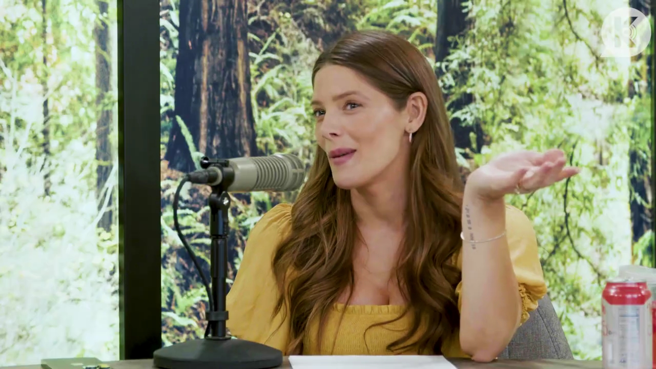 Ashley-Greene-dot-nl_TheTwilightEffect-BreakingDawnPart2-RewatchPart1of3-0652.jpg