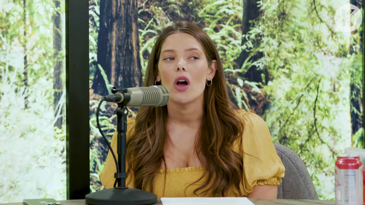 Ashley-Greene-dot-nl_TheTwilightEffect-BreakingDawnPart2-RewatchPart1of3-0678.jpg