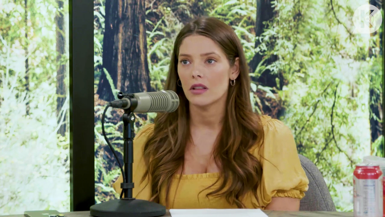 Ashley-Greene-dot-nl_TheTwilightEffect-BreakingDawnPart2-RewatchPart1of3-0681.jpg