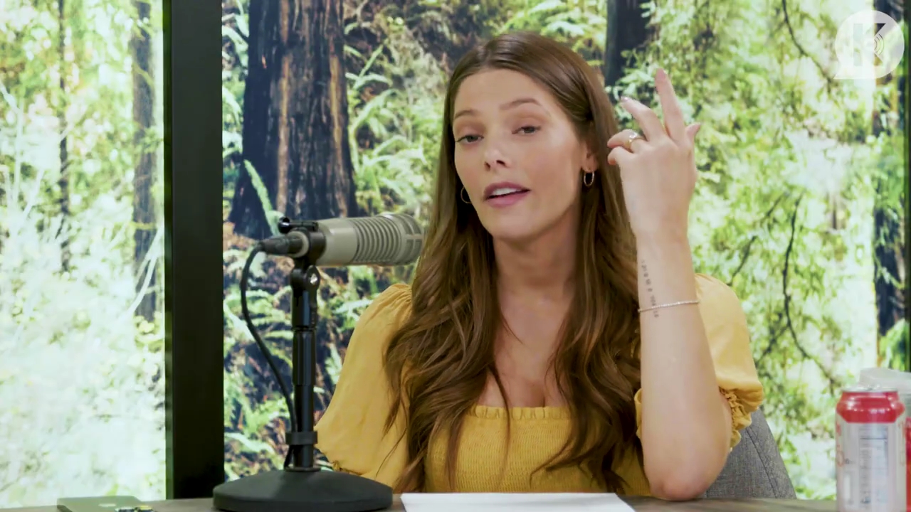Ashley-Greene-dot-nl_TheTwilightEffect-BreakingDawnPart2-RewatchPart1of3-0722.jpg