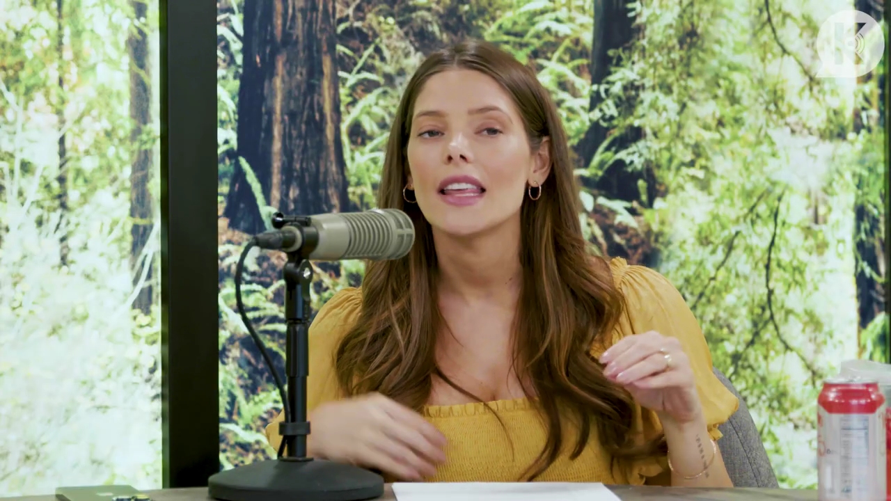 Ashley-Greene-dot-nl_TheTwilightEffect-BreakingDawnPart2-RewatchPart1of3-0742.jpg